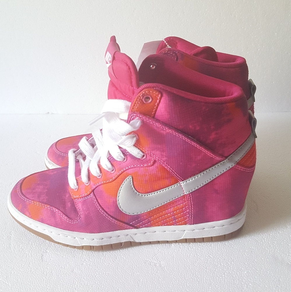 Nike Women's Pink Dunk Sky Hi.